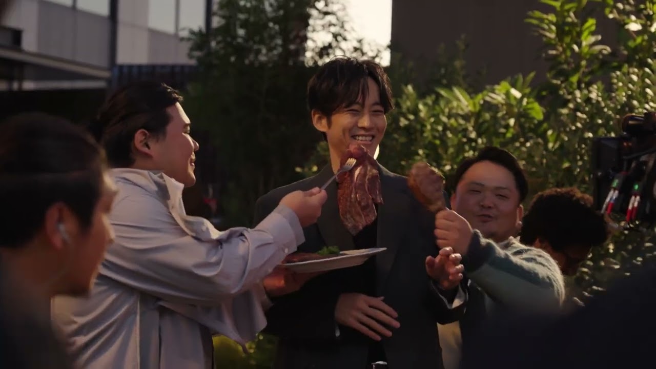 松坂桃李が出演　新CM「ようこそ、JCB プラチナへ」篇(15 秒/30 秒）メイキング