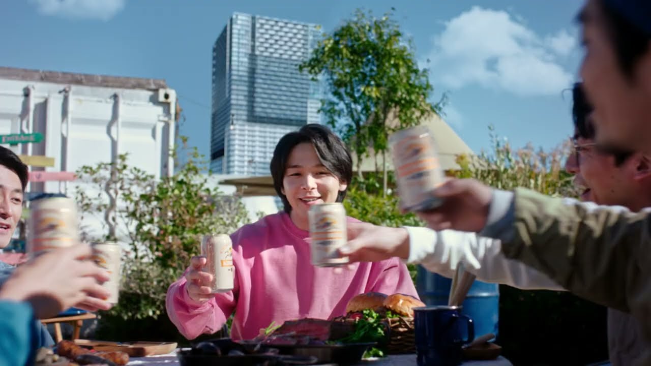 中村倫也、堤真一出演／「キリン一番搾り 生ビール」新CM「贅沢すぎて怒られたビール」篇