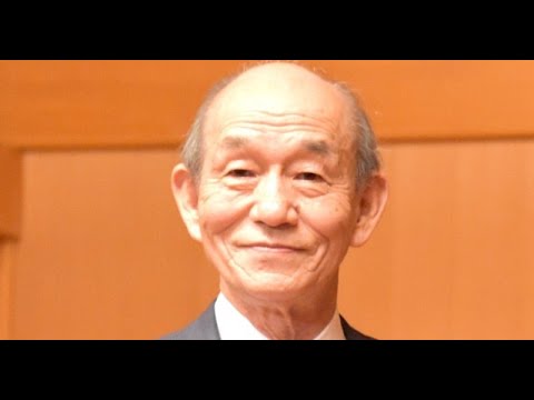 B1- 笹野高史、愛車の“高級スポーツカー”と2ショット「カッコいいなぁ」 納車したての新相棒とドライブ