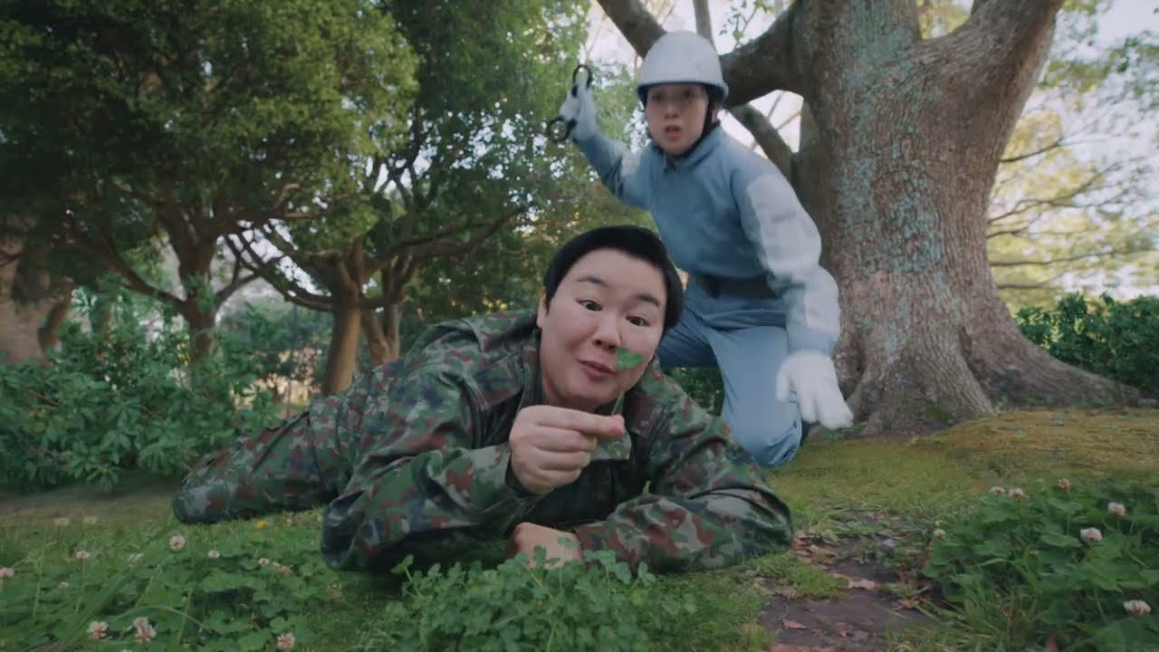 役所広司、神木隆之介、安藤サクラ……豪華俳優陣をやす子が翻弄!?　クラフトBOSS 「宇宙人ジョーンズ・仕事の場所」篇