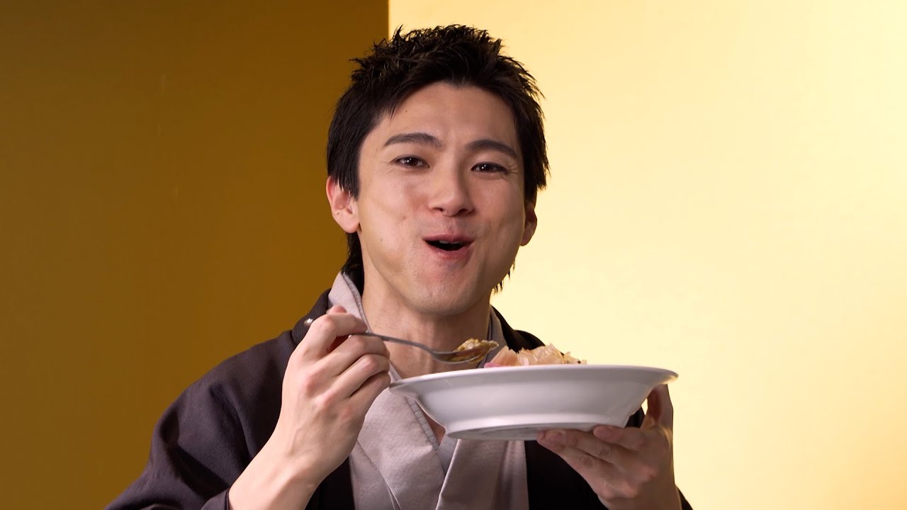 山田裕貴、ココイチ新商品をガチ食い！？トッピングも真剣におすすめ　CoCo壱番屋新CM「踊る屏風絵」篇