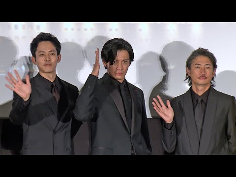 小栗旬、クルーズ船の集団感染と闘った医師役　「思いを大切に演じた」　（映画「フロントライン」ジャパンプレミア／小栗旬 松坂桃李 池松壮亮 窪塚洋介 森七菜 桜井ユキ）
