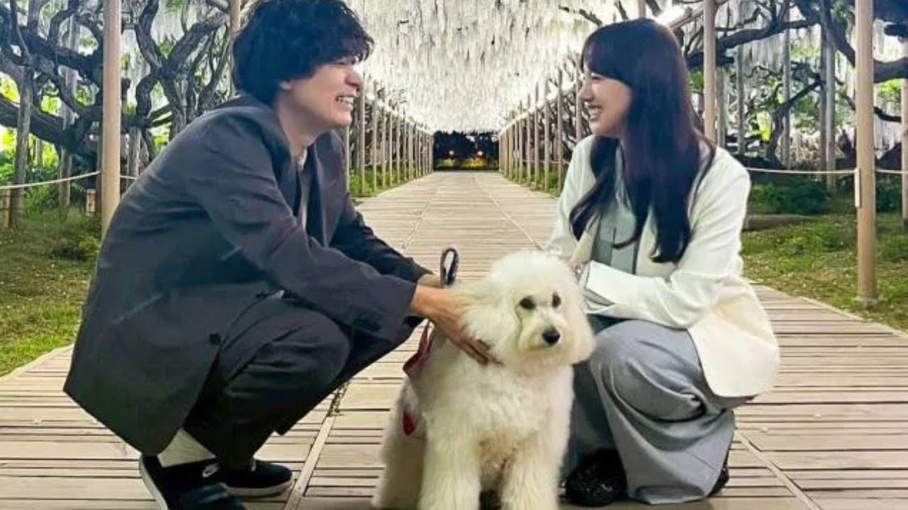 🐶💕【癒し爆発】清原果耶×成田凌、愛犬と笑顔のスリーショットが可愛すぎる！『初恋DOGs』撮影裏側✨