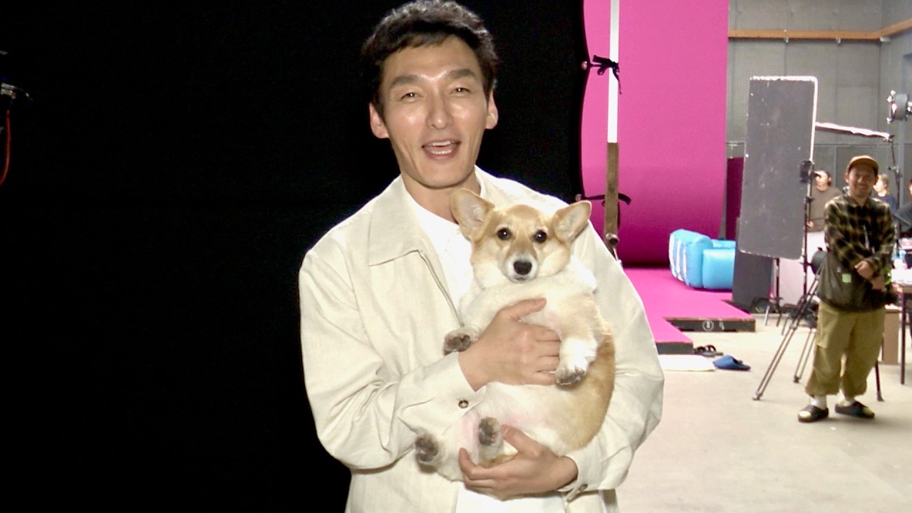 草なぎ剛、緊張するワンちゃんに自らおやつや散歩で仲良しに！マッチングアプリwith CM＋インタビュー＋メイキング