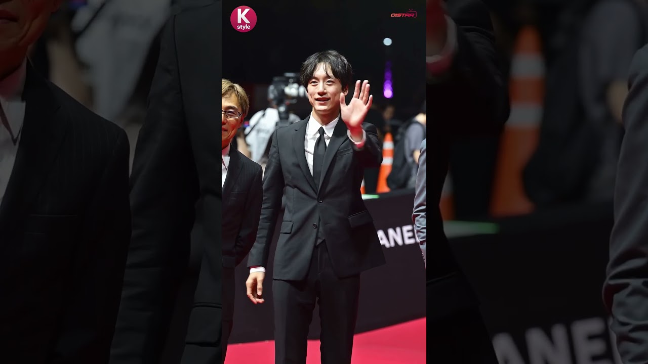 坂口健太郎＆渡辺謙＆熊澤尚人監督がレッドカーペットに✨