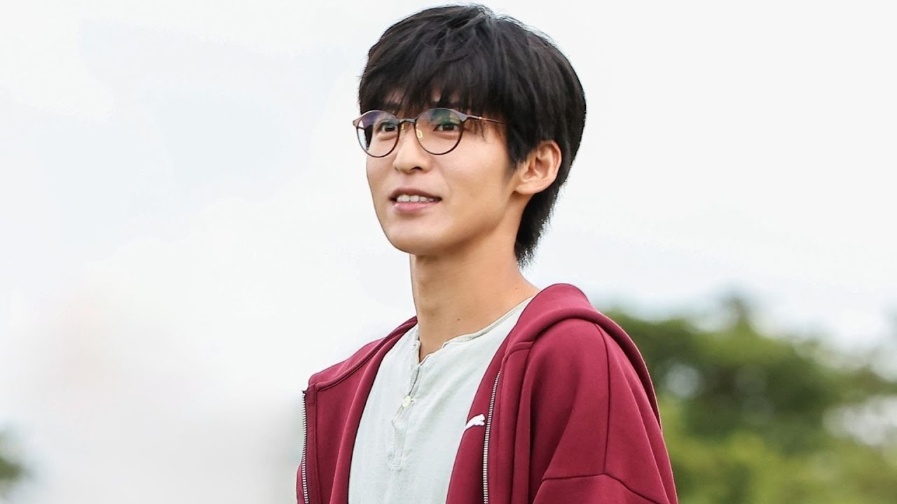 Snow Man目黒蓮, 妻夫木聡“栗須”の波乱と情熱に満ちた20年が幕を開ける「先生、夢あんの？夢はあんのか」＜ザ・ロイヤルファミリー＞