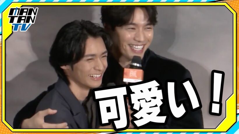 福士蒼汰、北島岬にメロメロ　サプライズ登場に「可愛い！」と抱擁　映画「楓」舞台あいさつ