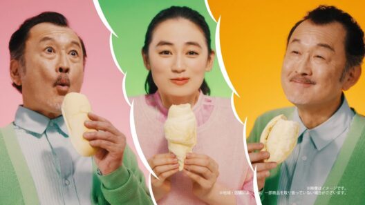 吉田鋼太郎と八木莉可子が"鉄板"の白生パンに舌鼓　ファミリーマート新テレビCM「白生パン誕生」篇
