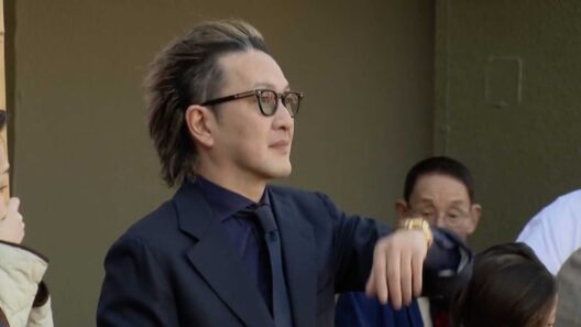 「鬼は外！福は内！」中村獅童さんたち歌舞伎役者が豆まき「こっち向いて食べた」地元の寿司店による恵方巻きまつり　節分の日