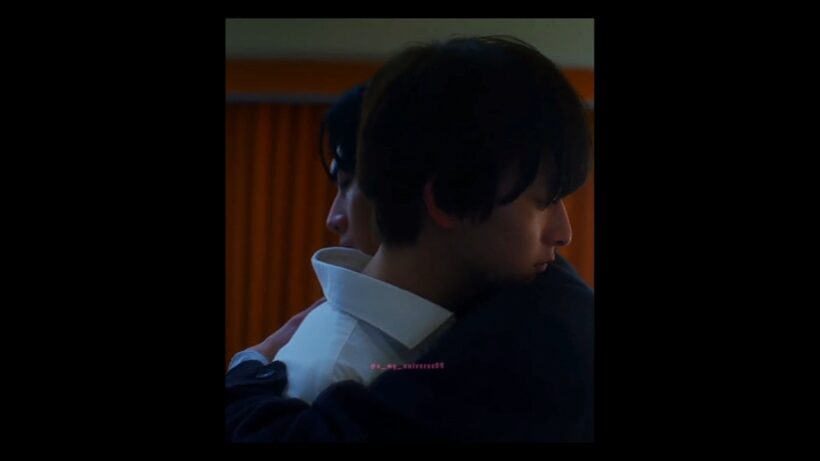 I don't want to let you go..~🤝☔️🌧 #WhenItRainsItPours #ふったらどしゃぶり #MutoJun #武藤潤 #ItoAsahi #伊藤あさひ