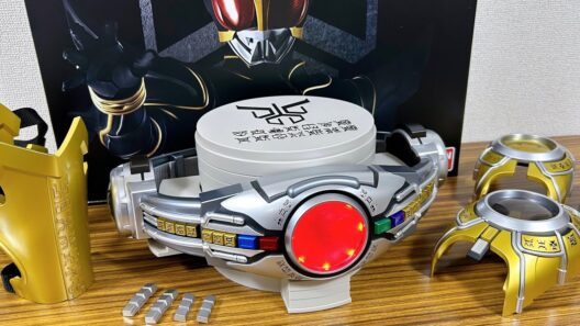 五代雄介(オダギリジョー)の台詞がサプライズ収録！プレバン限定 CSMアークル 25th Ver レビュー！仮面ライダークウガ専用変身ベルト台座！4フォーム＋ライジング＋アルティメットまで変身！