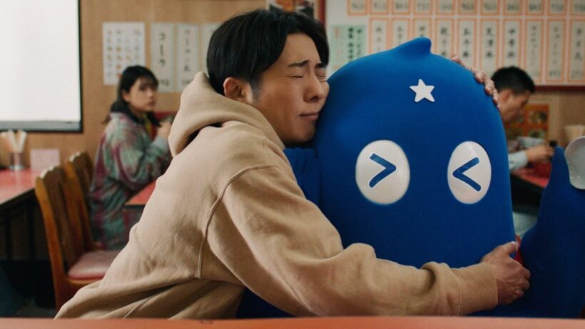 高橋一生、新生命体“ウミオス”と出会う　ぎゅっとハグも！　マルハニチロ Umios新CM＋インタビュー
