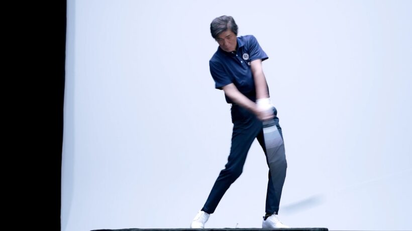 佐藤浩市、100 回以上の素振りにヘトヘト！？「思ったより疲れた（笑）」　ゴルフアパレル「St.Christopher」新WEBCM 「動ける大人のゴルフ服」篇