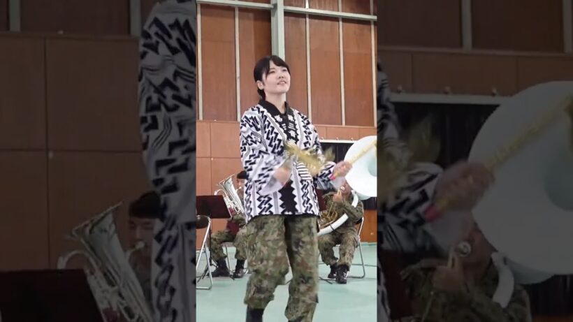 美人❤️女性自衛官→松平健自衛官→イケメン自衛官→踊って歌って　マツケンサンバⅡ　陸上自衛隊第3音楽隊