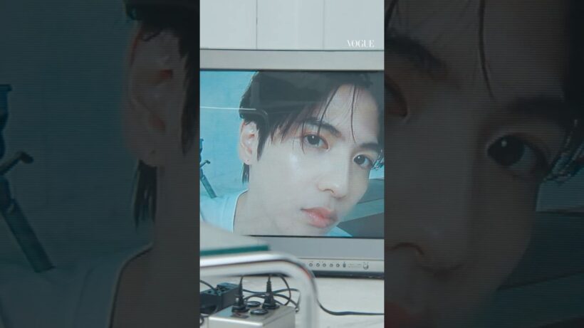 志尊淳が90年代にタイムスリップ。NARSの最新ハイライトスティックでメイクアップ
