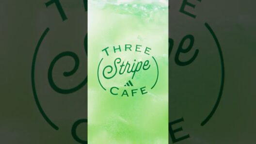 福士蒼汰・佐藤栞里・関口メンディーが空想のカフェ「Three Stripe Cafe」で“夏の始まり”を描き出す【adidas SUMMER COLLECTION】