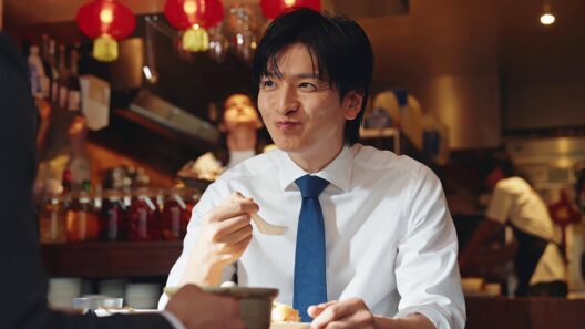 生田斗真、町中華で料理を頬張りながら撮影　RENOSY新CM「始めやすかったよ」編＋メーキング