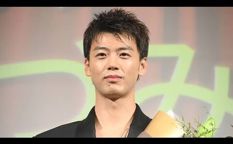 ✨🎭💖🔥🌟💫 大人の色気が爆発…！竹内涼真の最新ショットにファン悶絶😍✨大阪公演に感謝＆次は福岡へ🎤💖