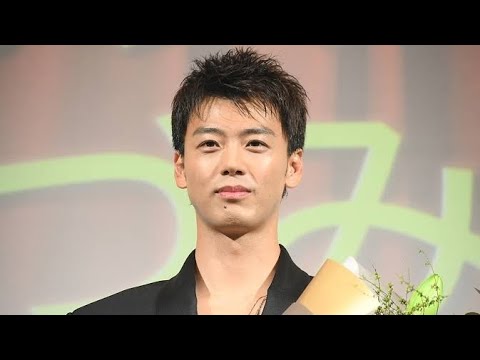 ✨🎭💖🔥🌟💫 大人の色気が爆発…！竹内涼真の最新ショットにファン悶絶😍✨大阪公演に感謝＆次は福岡へ🎤💖