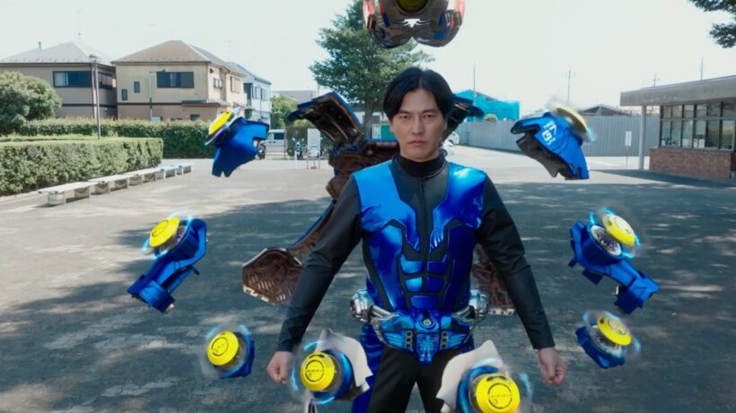 【仮面ライダーアギト】氷川誠が25年の時を経て“仮面ライダーG7”に変身！G7システム起動シーン本編映像が解禁　映画『アギト－超能力戦争－』