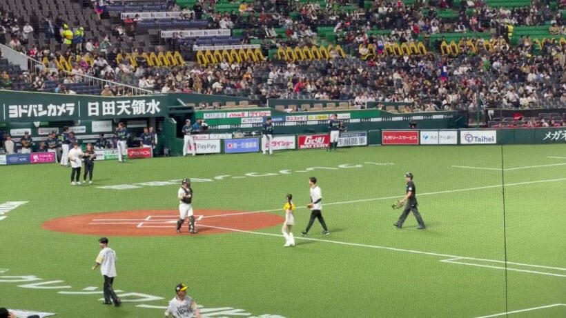 今日の始球式⚾️ドヨメキ‼️渡邊哲成ナイスピッチング慶應ボーイ👍#正木智也 #ソフトバンクホークス #Senjin Holdings #慶應