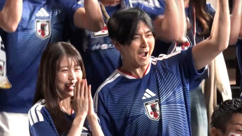 松田翔太＆有村架純、ユニフォーム姿で共演　三太郎とは違う“本人役”に　「ちょっと恥ずかしかった」　au新CM 「夢への応援者」篇