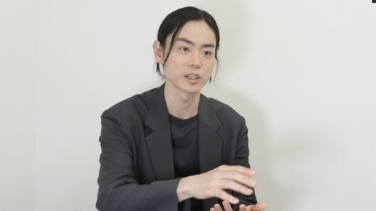 菅田将暉、「◯◯が苦手なんです」　“いま早く解決したいこと”明かす　「S.RIDE」新CM「先に行くなら」編＋インタビュー