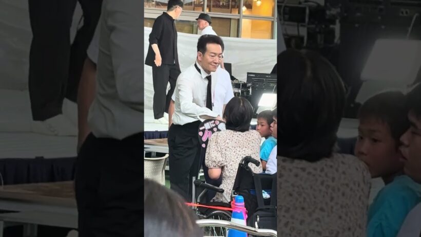 #田原俊彦名古屋茶屋握手会最後に机の上でパフォーマンス