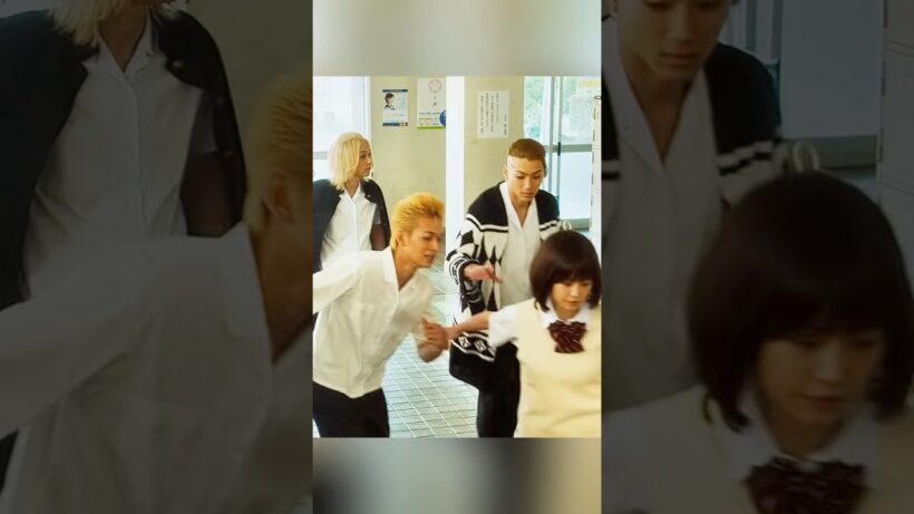 東京リベンジャーズ | 校門前の誤解――日向のビンタ、武道の誓い、マイキーの“デコピン”で和解 🏫👋🤝