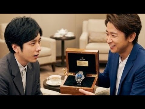😭💫【感動秘話】43歳の二宮和也が涙...嵐メンバー4人から贈られたサプライズプレゼントの正体とは! 二宮和也が号泣...大野智から渡された💐😥