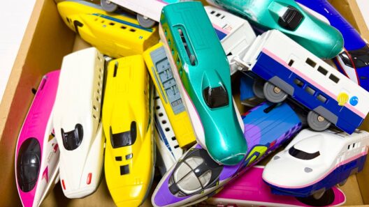 電車、新幹線のおもちゃ♪車両をチェックして坂道コースとはね橋コースを走らせてみた
