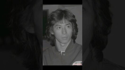 「ヒロさんそっくり」父は真田広之、母は手塚理美…早稲田卒31歳俳優〝最新ショット〟に「ワイルドみがあって…」「さすが親子」の声