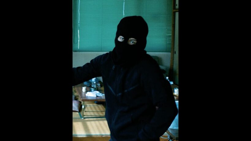 冷酷な殺し屋が、まさかの方法で女の子を笑わせた