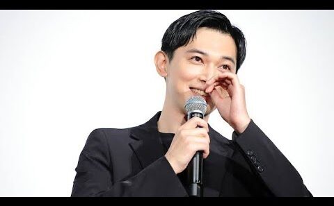 ✨ 吉沢亮×新納慎也、笑顔と感動が交差する――心に刻まれる舞台の絆🎭💙