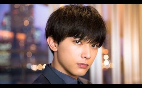 吉沢亮×新納慎也、心に刻まれる舞台――笑顔と感動が紡いだ奇跡の瞬間🎭✨💙