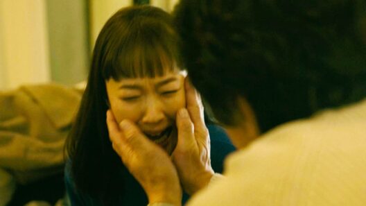 【黒木華、触れられた瞬間に絶叫】佐々木蔵之介が頬に手を…／映画『本当にあった話（の話）』劇場マナーCM
